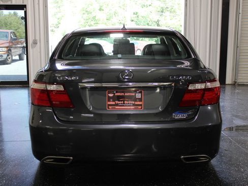 Used 2007 Lexus LS 460 RWD image 4