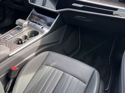 Used 2022 Audi A6 Premium Plus w/ Premium Plus Package image 11