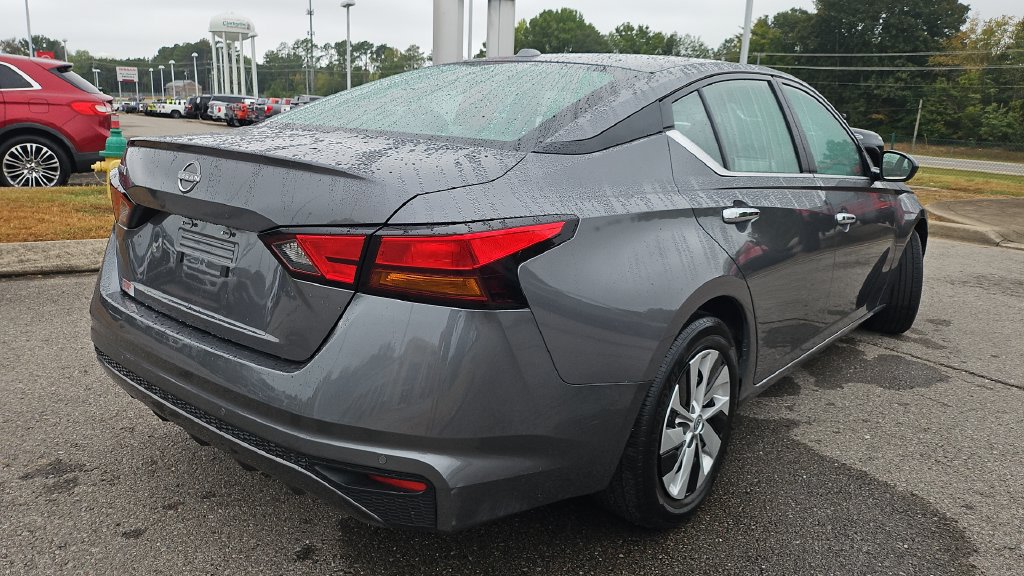 Certified 2025 Nissan Altima 2.5 S FWD image 14