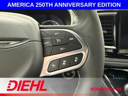 New 2027 Chrysler Pacifica Select FWD image 31