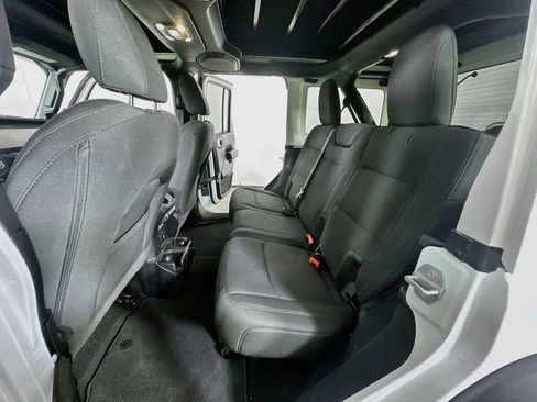 Used 2021 Jeep Wrangler Unlimited Sport AWD/4WD image 14