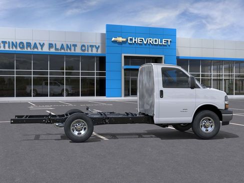 New 2025 Chevrolet Express 3500 w/ Power Convenience Package RWD image 5