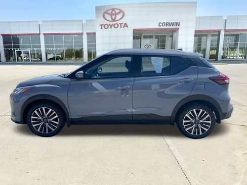 Used 2023 Nissan Kicks SV w/ Interior Electronics Package FWD image 2