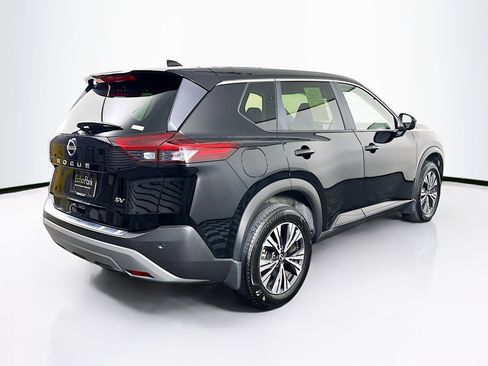 Used 2023 Nissan Rogue SV image 9