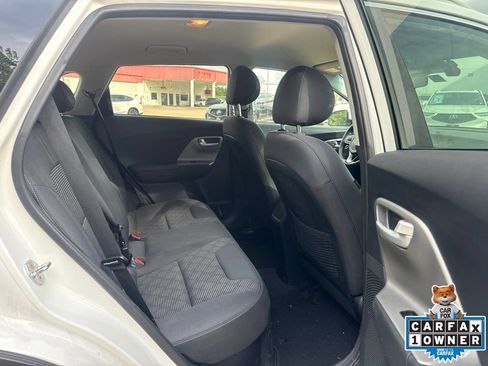 Used 2020 Kia Niro LX FWD image 26