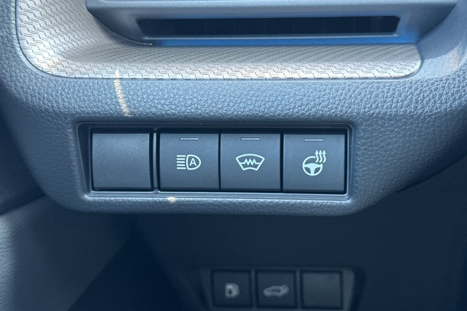 New 2027 Toyota Prius Limited AWD/4WD image 29