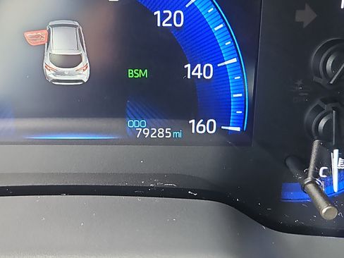 Used 2021 Toyota Corolla XSE FWD image 6