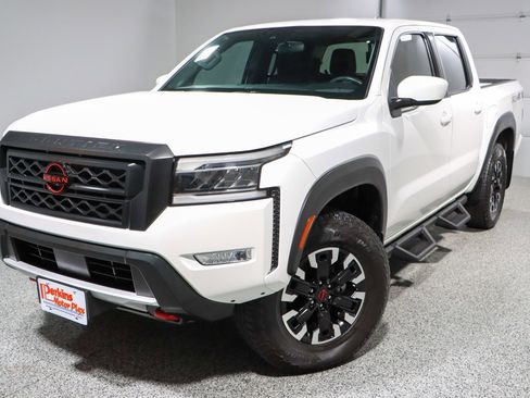 Used 2024 Nissan Frontier PRO-4X w/ Off-Road Protection Package image 32