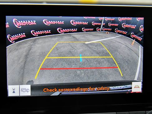 Used 2025 Toyota Grand Highlander AWD image 19