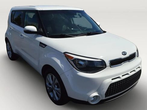 Used 2016 Kia Soul ! FWD image 12