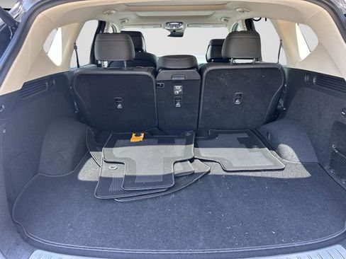 Used 2025 Genesis GV80 2.5T Select image 15