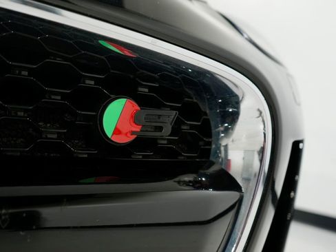 Used 2015 Jaguar F-TYPE S image 31