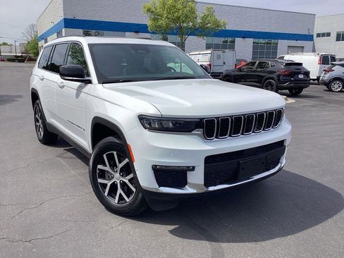 Used 2024 Jeep Grand Cherokee L Limited w/ Luxury Tech Group II AWD/4WD image 7