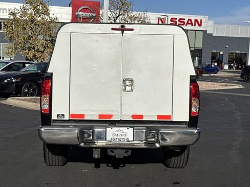 Used 2013 Nissan Frontier SV image 17