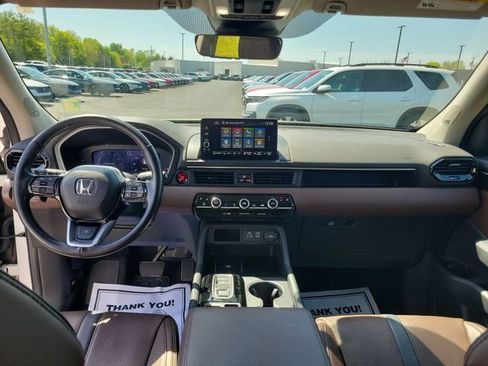 Used 2024 Honda Pilot Elite image 22