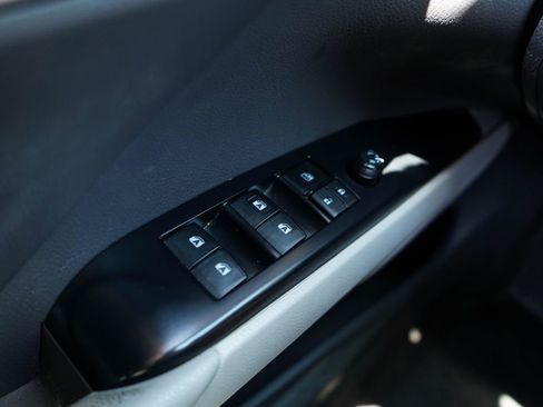 Used 2019 Toyota Camry SE FWD image 28