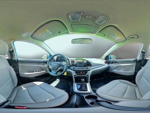 Used 2017 Hyundai Elantra SE image 34