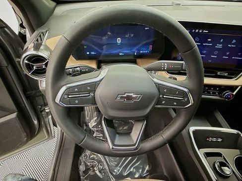 New 2026 Chevrolet Equinox ACTIV w/ Convenience Package III image 13