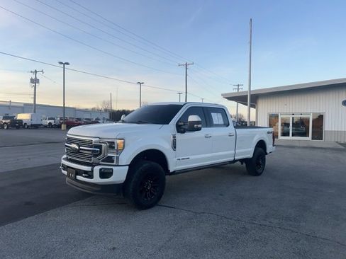 Used 2020 Ford F350 Limited image 2