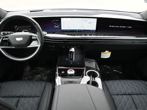 New 2026 Cadillac Escalade IQL Sport 1 w/ LPO, ONYX Package image 92