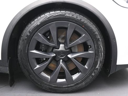 Used 2023 Tesla Model X AWD/4WD image 9