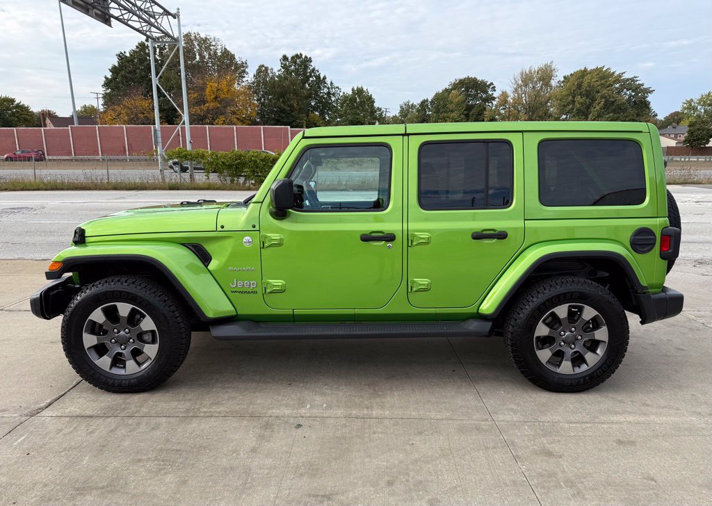 Used 2019 Jeep Wrangler Unlimited Sahara w/ Uconnect 4C Nav & Sound Group AWD/4WD image 11