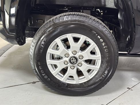Certified 2025 Toyota Tacoma SR5 image 22