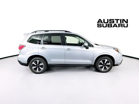 Used 2017 Subaru Forester 2.5i Limited image 8