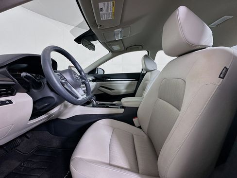 Used 2023 Nissan Altima 2.5 SV image 13