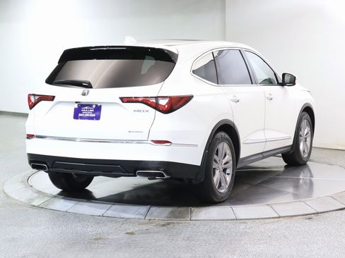 Used 2023 Acura MDX SH-AWD image 9