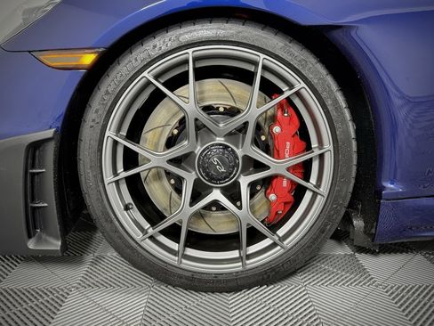 Used 2024 Porsche 718 Cayman GT4 RS image 13