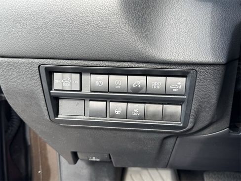 Used 2023 Toyota Tundra Limited image 21