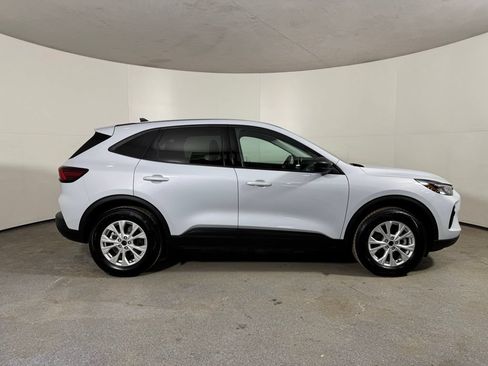 Used 2025 Ford Escape Active AWD/4WD image 4