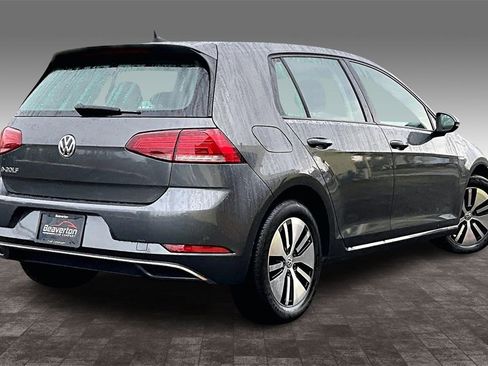 Used 2018 Volkswagen e-Golf SE w/ DC Fast Charging Package image 14