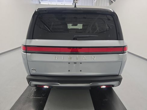 Used 2024 Rivian R1S Adventure AWD/4WD image 4
