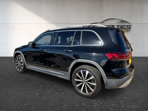 Used 2022 Mercedes-Benz GLB 250 4MATIC w/ Premium Package Lite image 31