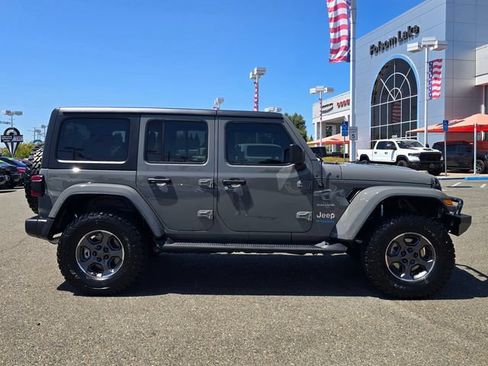 Used 2021 Jeep Wrangler Unlimited Sahara w/ Cold Weather Group AWD/4WD image 7
