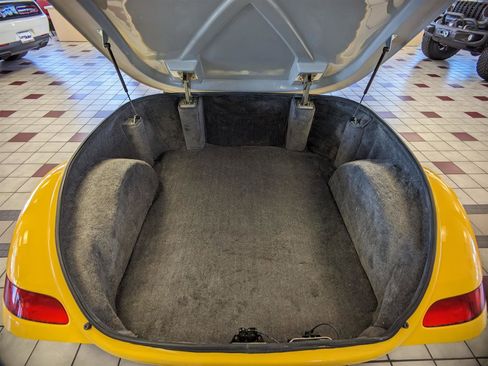 Used 2002 Chrysler Prowler RWD image 24