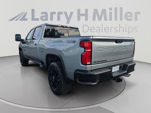 Used 2025 Chevrolet Silverado 2500 LT w/ Trail Boss Package AWD/4WD image 3
