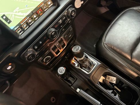 Used 2023 Jeep Wrangler Unlimited Sahara w/ Cold Weather Group image 31