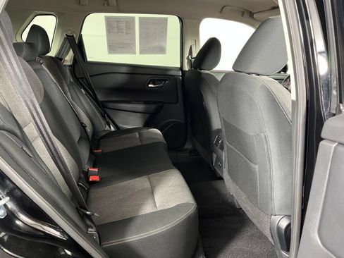 Used 2025 Nissan Rogue SV FWD image 8