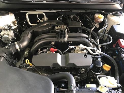 Used 2017 Subaru Outback 2.5i Limited image 11