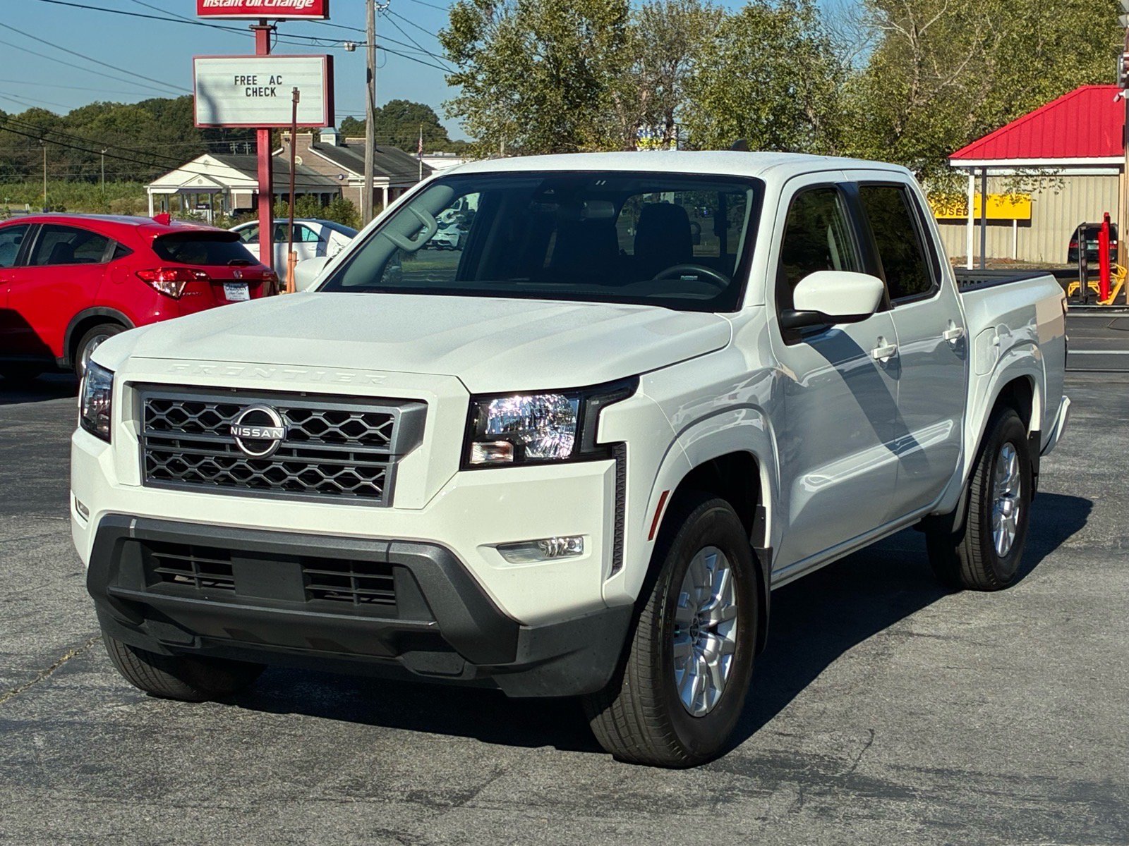 Used 2024 Nissan Frontier SV w/ SV Convenience Package RWD image 2