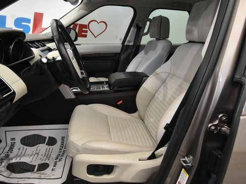 Used 2017 Land Rover Discovery HSE Luxury image 13