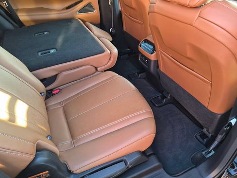 Used 2023 INFINITI QX60 Sensory w/ Vision Package AWD/4WD image 25