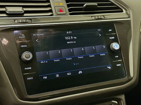 Used 2019 Volkswagen Tiguan SE image 21