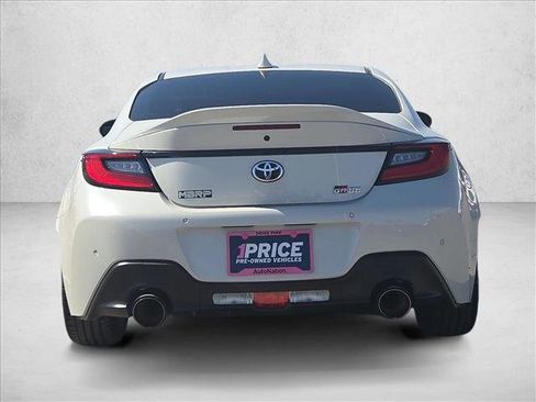 Used 2024 Toyota GR86 Premium RWD image 7