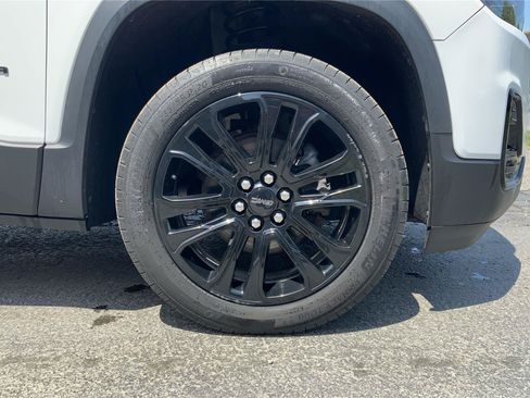 Used 2023 GMC Acadia SLE w/ Driver Convenience Package AWD/4WD image 25