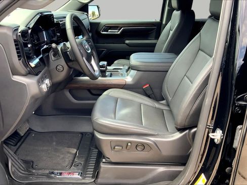 Used 2024 GMC Sierra 1500 SLT AWD/4WD image 8