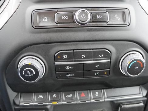 Certified 2023 Chevrolet Silverado 1500 Custom image 24